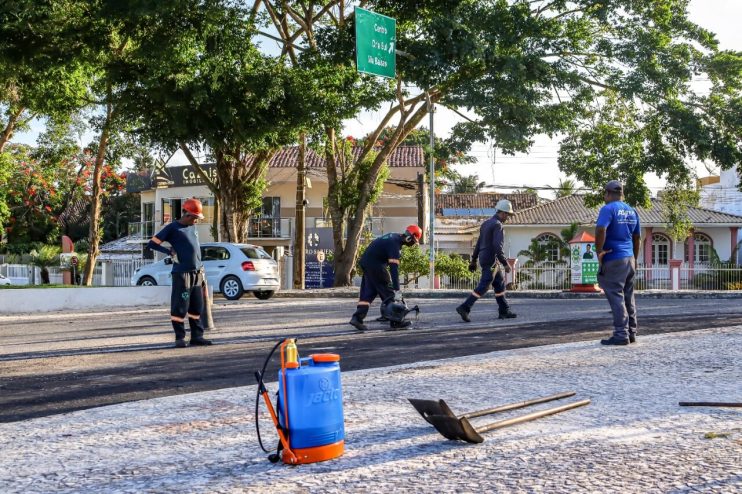 Obras do Trevo do Cabral recebem camada asfáltica 12