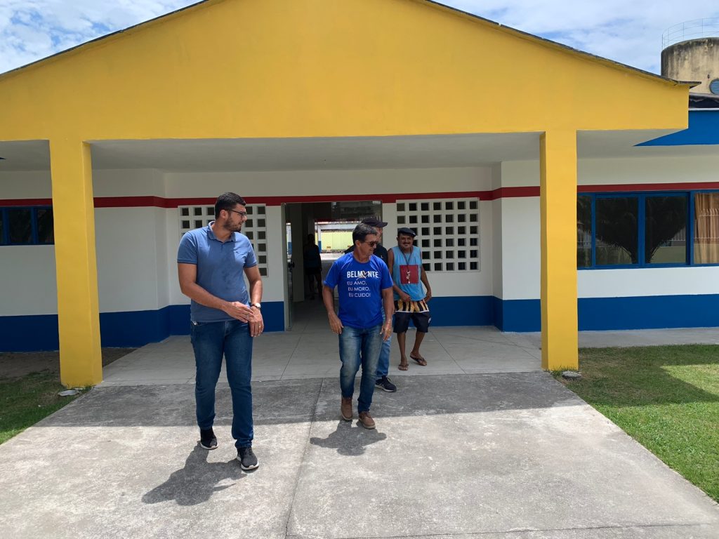 Prefeito Bebeto Gama continua com visitas surpresas nas obras em andamento no município 7