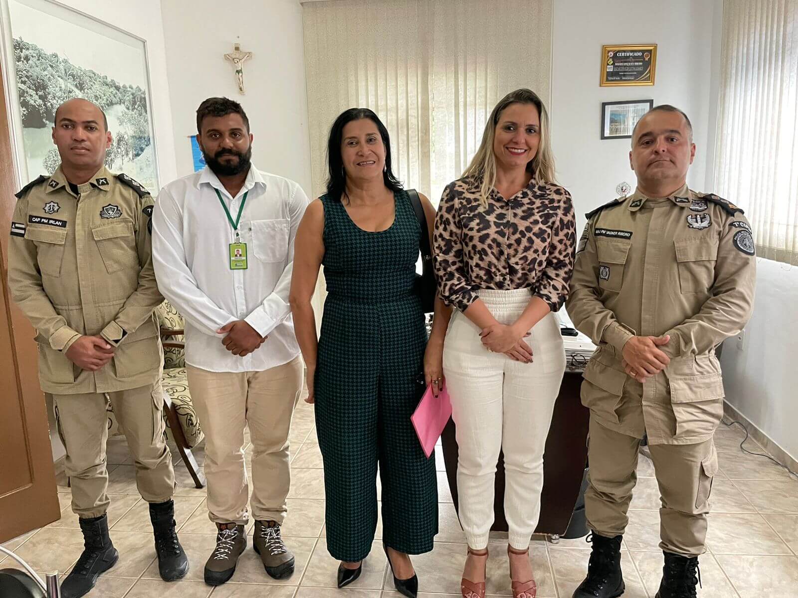 Assistência Social de Eunápolis e Polícia Militar se reúnem para discutir apoio às pessoas em situação de rua 27