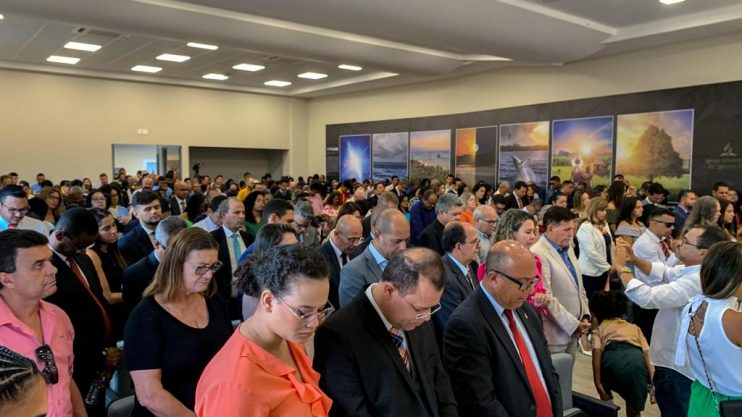 Prefeita Cordélia Torres e Paulo Dapé são homenageados na inauguração da sede da Igreja Adventista 16