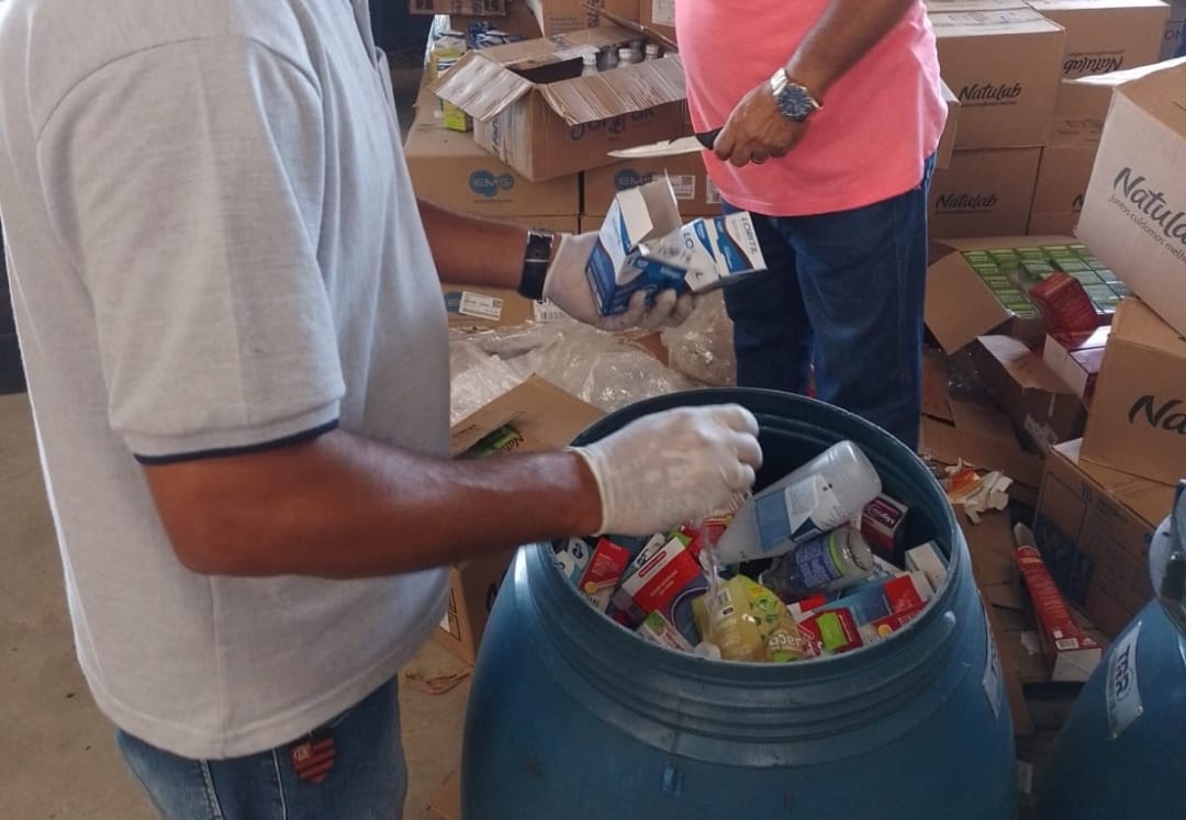 Vigilância Sanitária de Eunápolis apreende mais de 4 toneladas de medicamentos armazenados ilegalmente 29