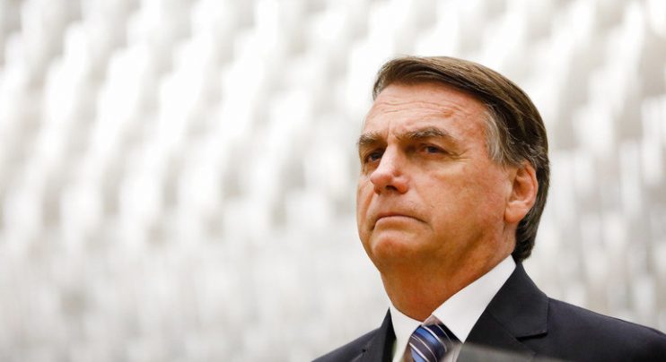 Bolsonaro é internado nos Estados Unidos após sentir 'dores abdominais' 7