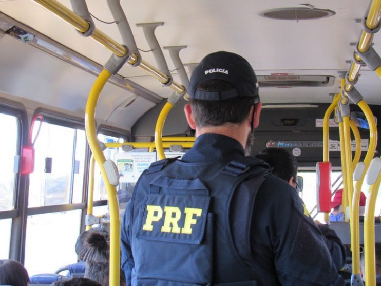 Em Eunápolis, PRF prende homem por importunação sexual em ônibus 11