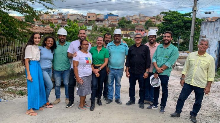 Prefeita Cordélia Torres vistoria início das obras da praça do bairro Alto da Boa Vista 10