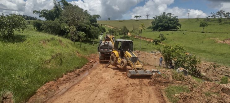 Recuperação de estradas rurais seguem em ritmo acelerado em Eunápolis 37