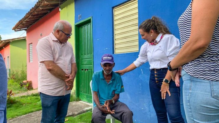 vistoria2 Prefeita Cordélia Torres vistoria obras do Recanto dos Idosos e da Rua Canta Galo 9