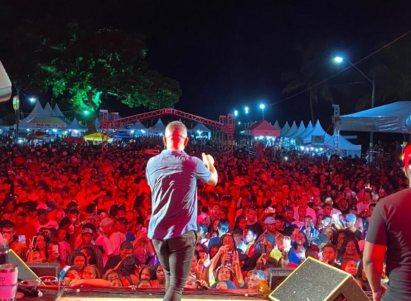 Mais de 30 atrações se apresentaram no CarnaPorto de Cândido Sales 29