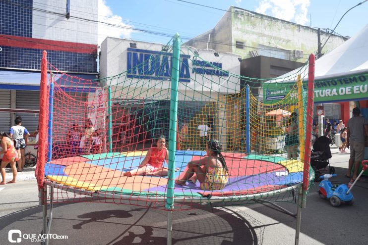 "Rua da Alegria" atrai centenas de famílias para diversão na Avenida Porto Seguro 20