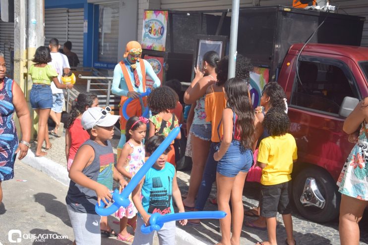 "Rua da Alegria" atrai centenas de famílias para diversão na Avenida Porto Seguro 35