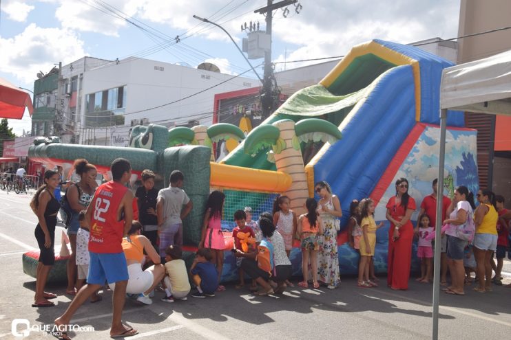 "Rua da Alegria" atrai centenas de famílias para diversão na Avenida Porto Seguro 39