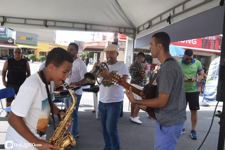 "Rua da Alegria" atrai centenas de famílias para diversão na Avenida Porto Seguro 69