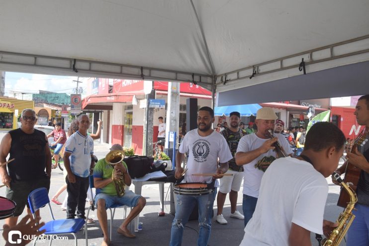 "Rua da Alegria" atrai centenas de famílias para diversão na Avenida Porto Seguro 70