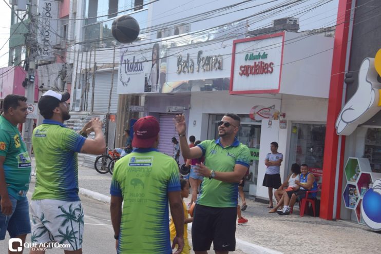 "Rua da Alegria" atrai centenas de famílias para diversão na Avenida Porto Seguro 79