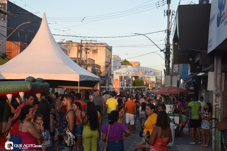 "Rua da Alegria" atrai centenas de famílias para diversão na Avenida Porto Seguro 130