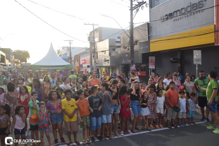 "Rua da Alegria" atrai centenas de famílias para diversão na Avenida Porto Seguro 138