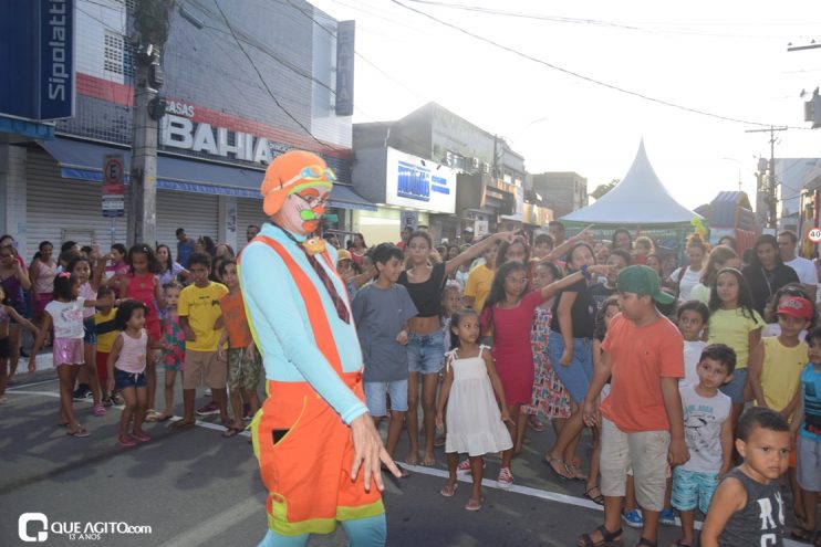 "Rua da Alegria" atrai centenas de famílias para diversão na Avenida Porto Seguro 142