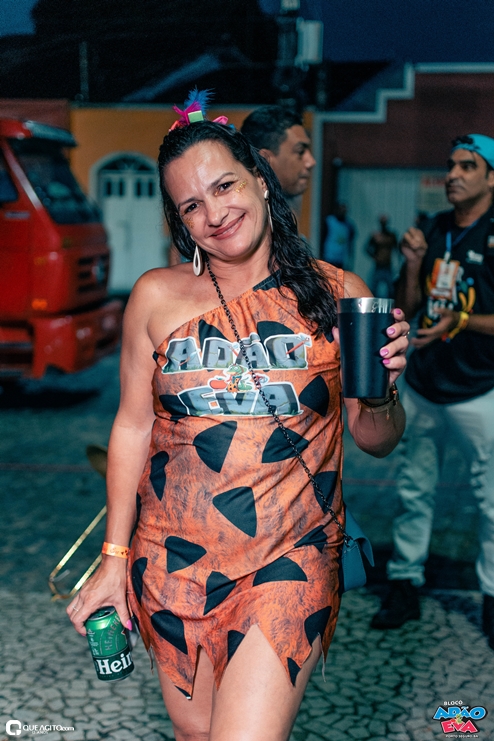Os Flintstones invadem o Carnaval de Porto Seguro com o Bloco Adão e Eva 40