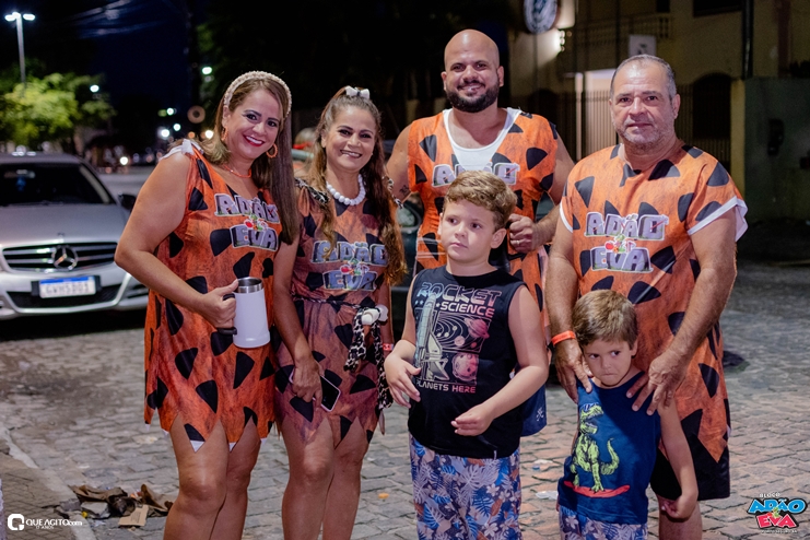 Os Flintstones invadem o Carnaval de Porto Seguro com o Bloco Adão e Eva 45
