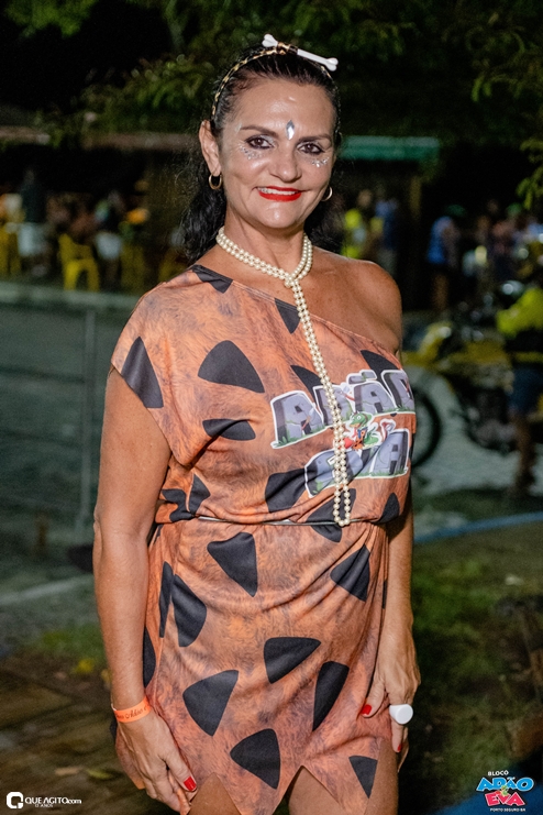 Os Flintstones invadem o Carnaval de Porto Seguro com o Bloco Adão e Eva 68