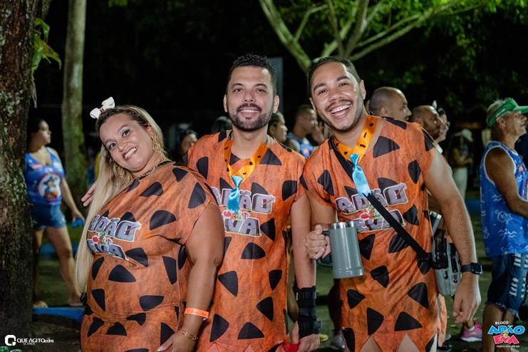 Os Flintstones invadem o Carnaval de Porto Seguro com o Bloco Adão e Eva 75