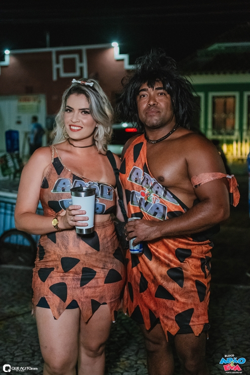 Os Flintstones invadem o Carnaval de Porto Seguro com o Bloco Adão e Eva 78