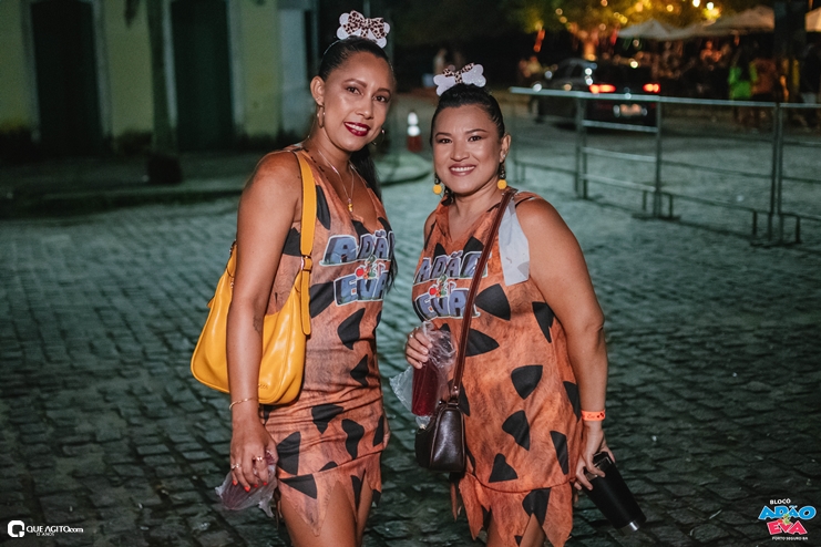 Os Flintstones invadem o Carnaval de Porto Seguro com o Bloco Adão e Eva 93