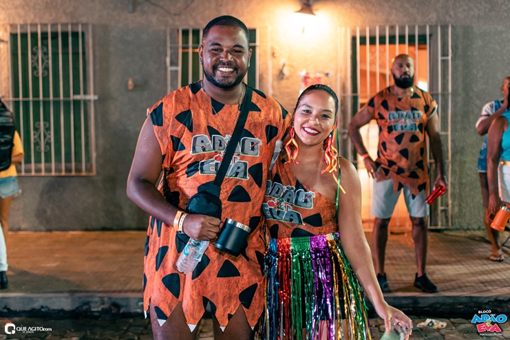 Os Flintstones invadem o Carnaval de Porto Seguro com o Bloco Adão e Eva 151