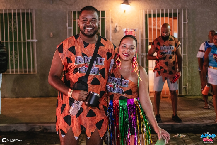 Os Flintstones invadem o Carnaval de Porto Seguro com o Bloco Adão e Eva 152