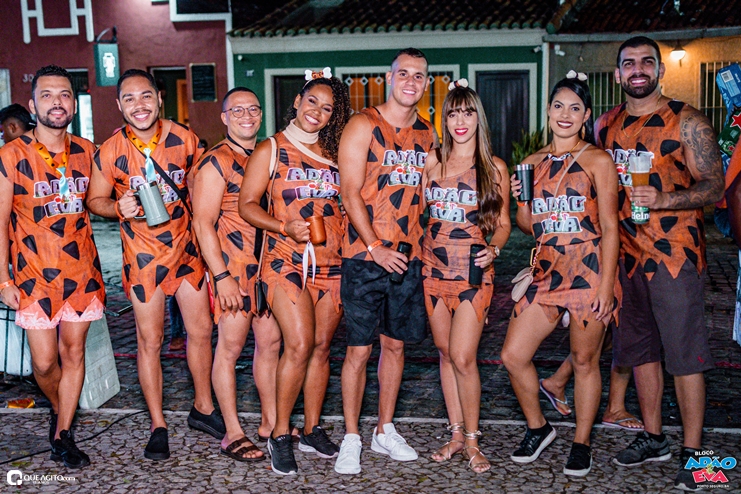 Os Flintstones invadem o Carnaval de Porto Seguro com o Bloco Adão e Eva 162