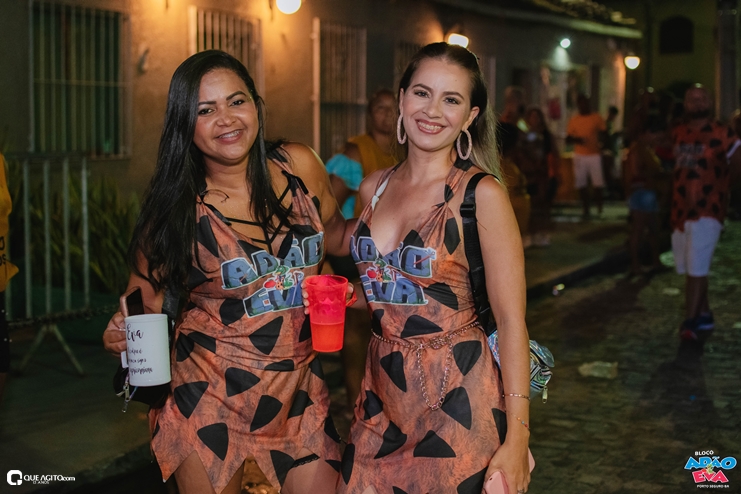 Os Flintstones invadem o Carnaval de Porto Seguro com o Bloco Adão e Eva 171