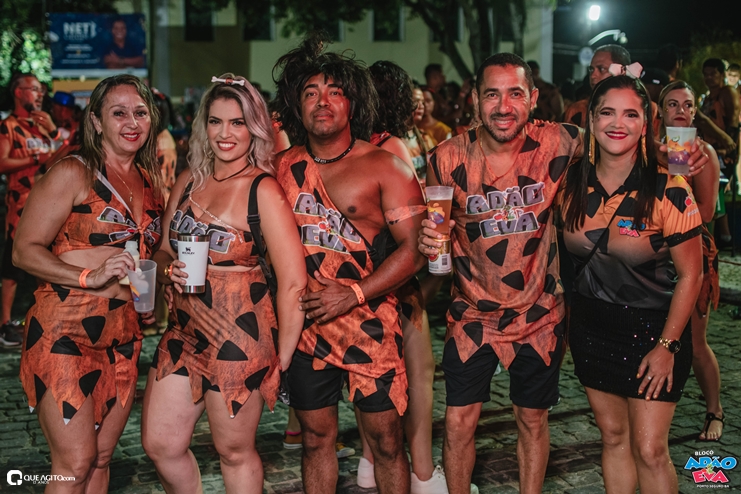 Os Flintstones invadem o Carnaval de Porto Seguro com o Bloco Adão e Eva 187