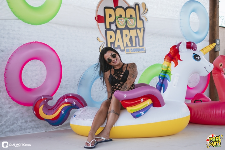 Gente bonita, sol, piscina e muito pagode na Pool Party de Carnaval da Pluga Eventos 185