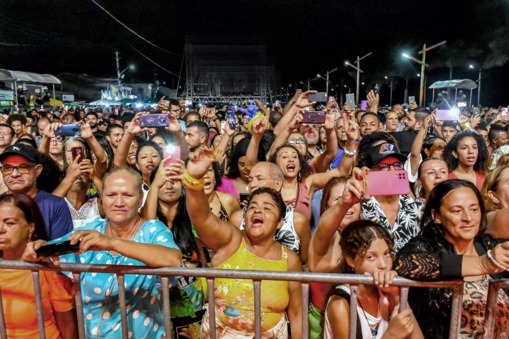 CAPITAL DA LAMBADA: BETO BARBOSA TRAZ LEMBRANÇAS QUE DÃO SAUDADE EM PORTO SEGURO 24