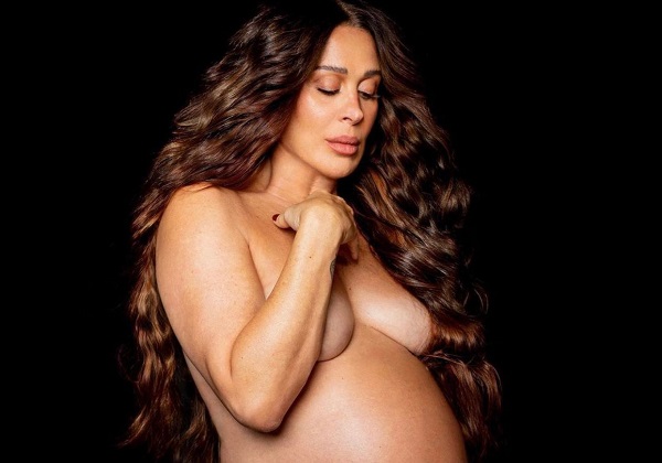 Grávida aos 56 anos, Claudia Raia exibe barriga nas redes sociais: ‘Amor’ 12