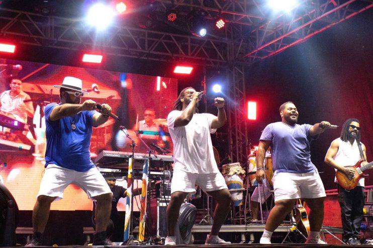 FESTA DE IEMANJÁ NO ARRAIAL D*AJUDA: UM SUCESSO DE TRADIÇÃO E FÉ 11