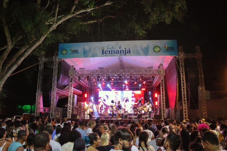 FESTA DE IEMANJÁ NO ARRAIAL D*AJUDA: UM SUCESSO DE TRADIÇÃO E FÉ 12