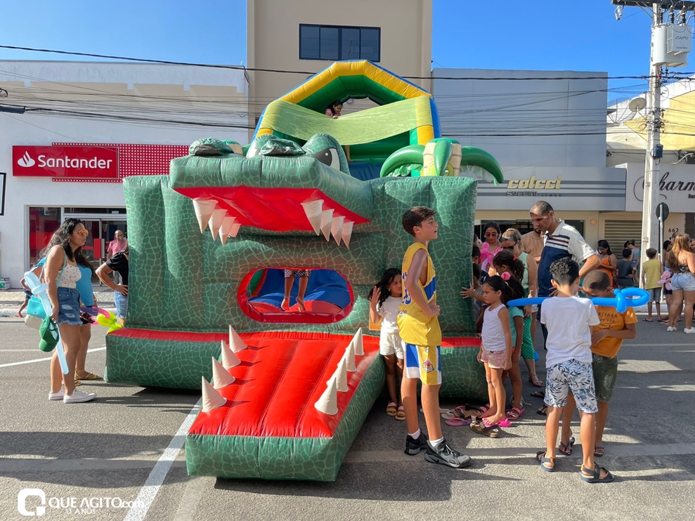 "Rua da Alegria" atrai centenas de famílias para diversão na Avenida Porto Seguro 7