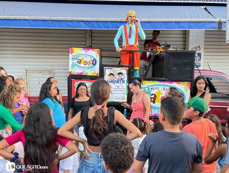 "Rua da Alegria" atrai centenas de famílias para diversão na Avenida Porto Seguro 155