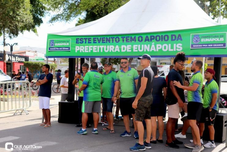 "Rua da Alegria" atrai centenas de famílias para diversão na Avenida Porto Seguro 158