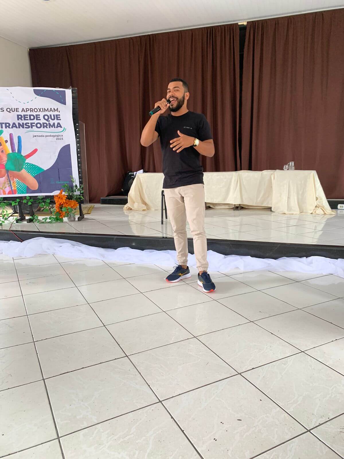 Dezenas de professores e gestores escolares de Itagimirim marcam presença no primeiro dia da Jornada Pedagógica 2023 13