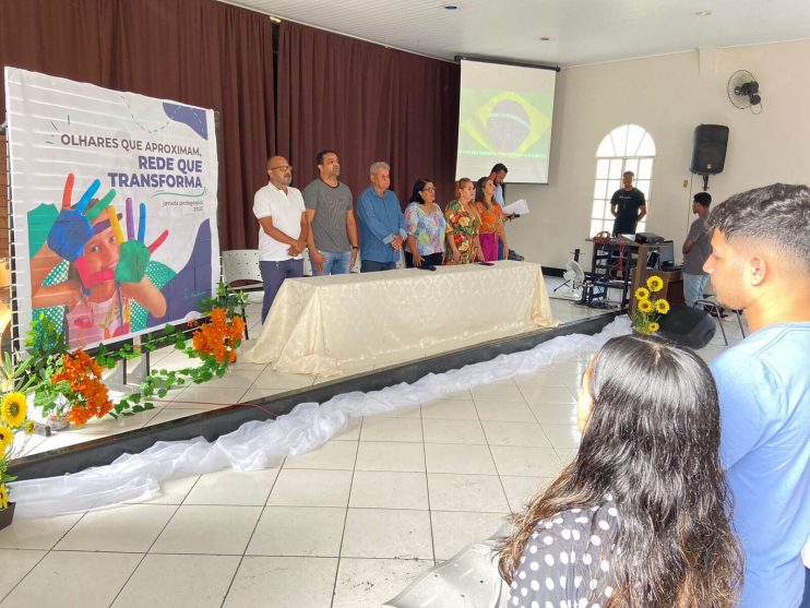 Dezenas de professores e gestores escolares de Itagimirim marcam presença no primeiro dia da Jornada Pedagógica 2023 12