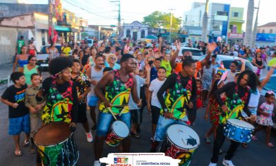 A alegria toma conta da 2ª noite do Carnaval de Alcobaça 2023 e movimenta a economia local 16