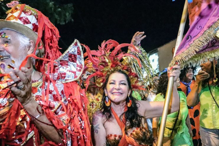 Domingo de Carnaval teve bloquinho para crianças e festa pelos quatro cantos da cidade 37