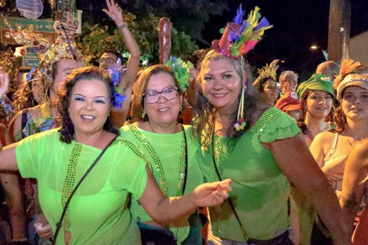 Domingo de Carnaval teve bloquinho para crianças e festa pelos quatro cantos da cidade 34