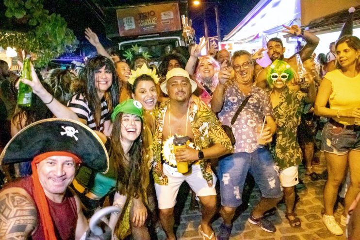 Domingo de Carnaval teve bloquinho para crianças e festa pelos quatro cantos da cidade 31