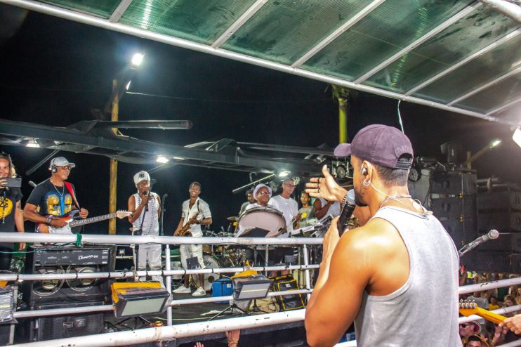 Domingo de Carnaval teve bloquinho para crianças e festa pelos quatro cantos da cidade 17