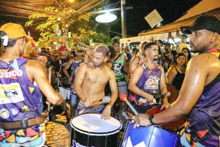 TRADIÇÕES CARNAVALESCAS SÃO DESTAQUE EM ARRAIAL D’AJUDA 25