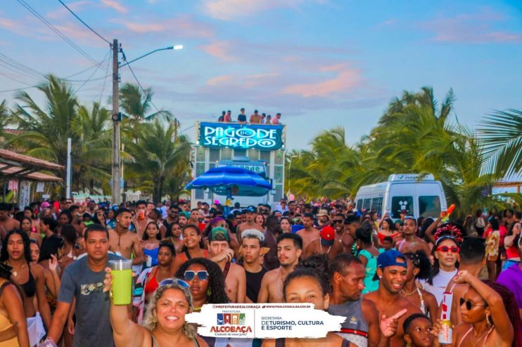 Kevy Jhonny, Pagode do Segredo, Xelão e Caio Magno encerram Carnaval 2023 em Alcobaça 8