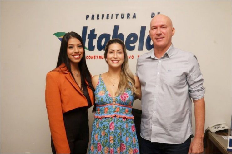 Prefeito Luciano Francisqueto se reúne com a representante de Itabela no Miss Bahia 4