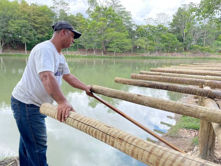 Prefeita Cordélia Torres realiza visita técnica à obra do novo deck do Parque Ecológico Gravatá 14